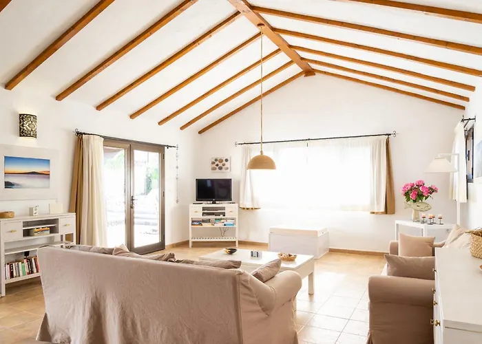 Arriba فيلة لاجاريس